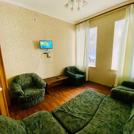 біля жд вокзалу 5 спальних місць אודסה