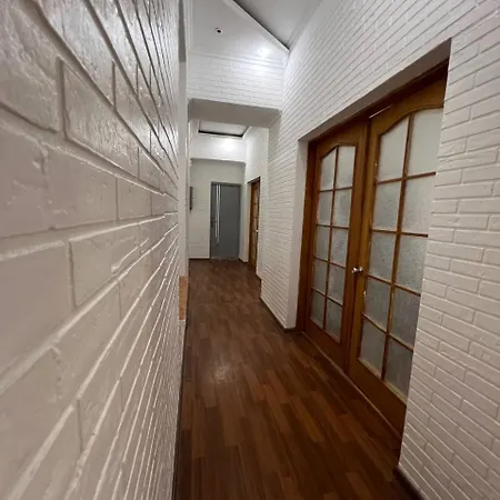 біля жд вокзалу 5 спальних місць * Odessa