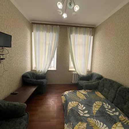 біля жд вокзалу 5 спальних місць * Odessa