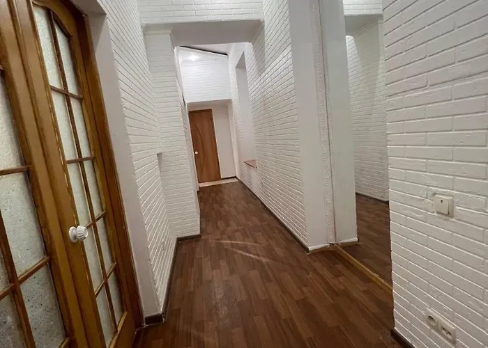 біля жд вокзалу 5 спальних місць Appartement Odessa